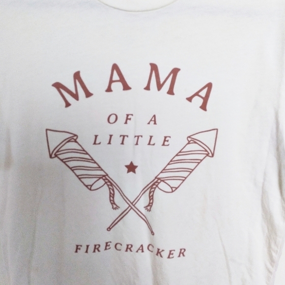 Lotus Fashion Mama of a Little Firecracker Cream Graphic Tee Size Small - Picture 3 of 4